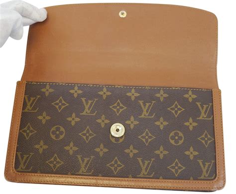 vintage louis vuitton clutch.